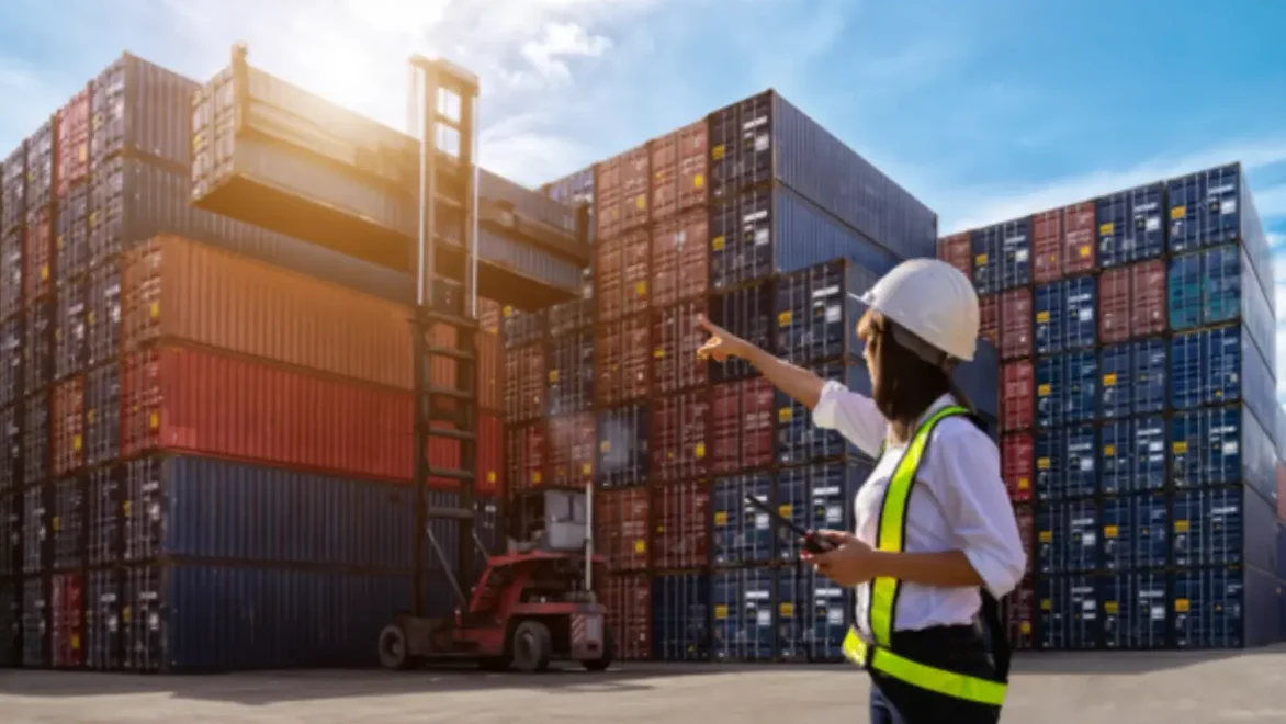 Empresario del sector agro planeando su estrategia tributaria y flujo de caja